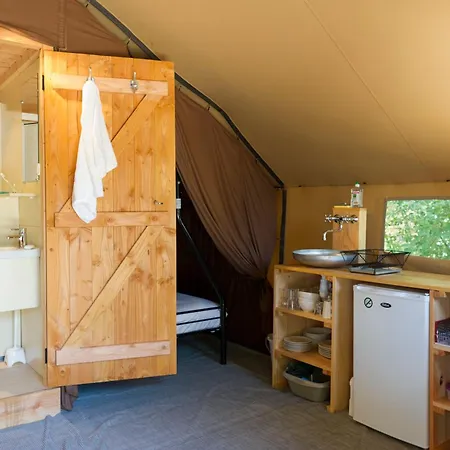Huttopia De Meinweg Herkenbosch Room photo